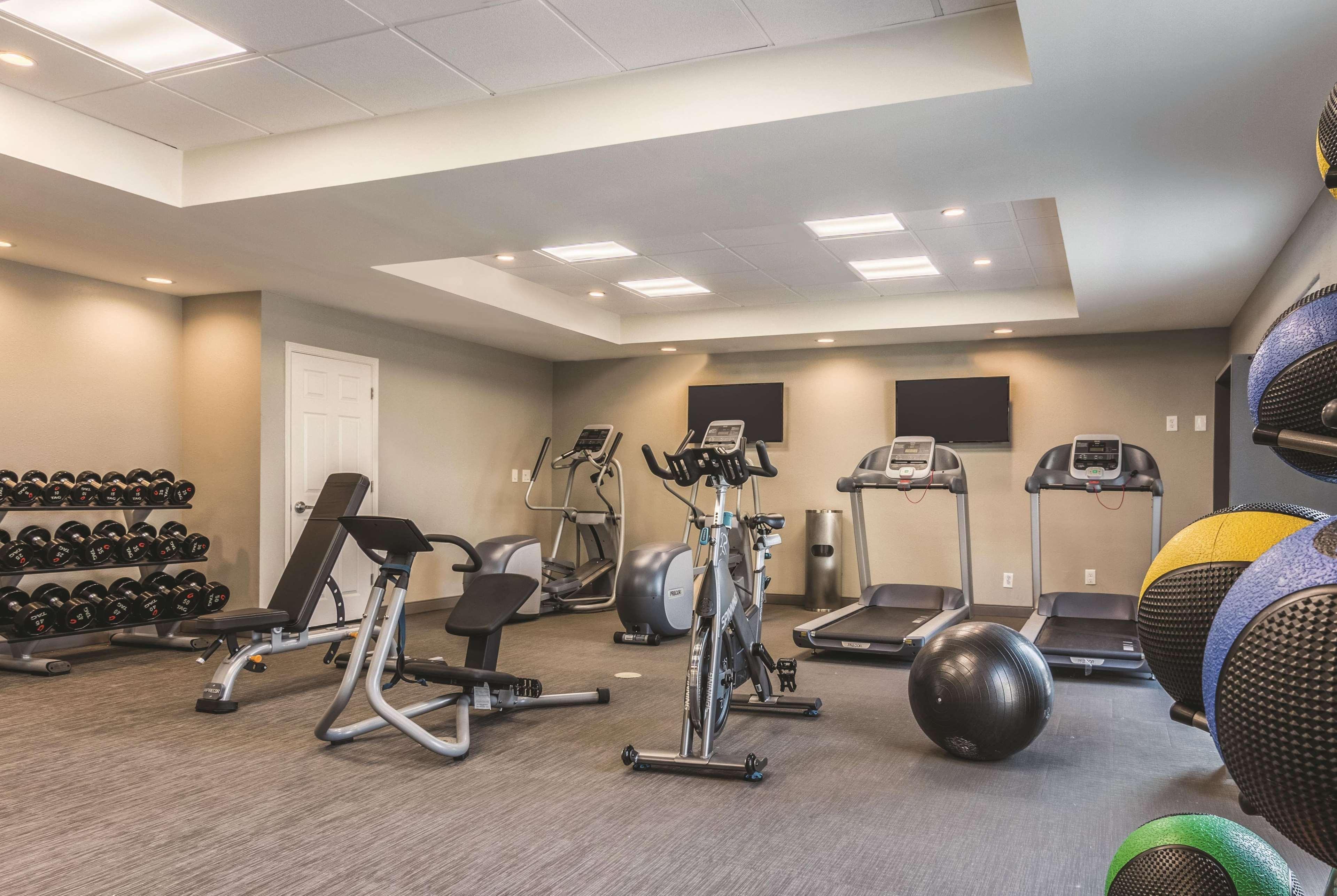 La Quinta By Wyndham Shreveport Airport Hotel Екстериор снимка