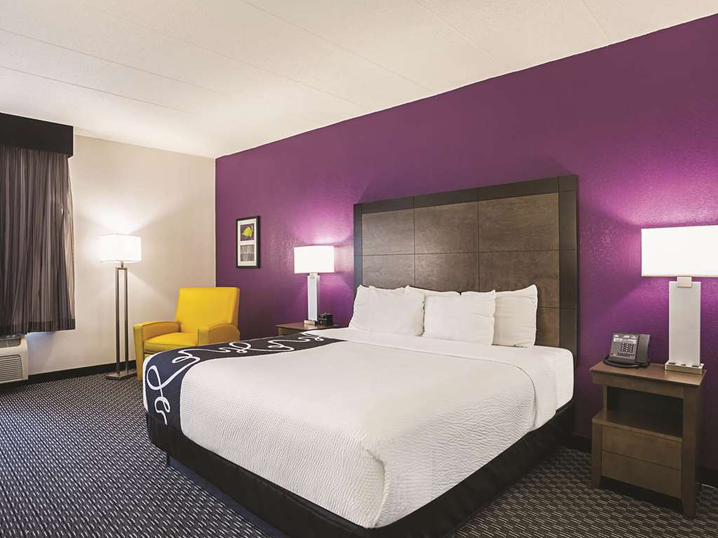 La Quinta By Wyndham Shreveport Airport Hotel Стая снимка