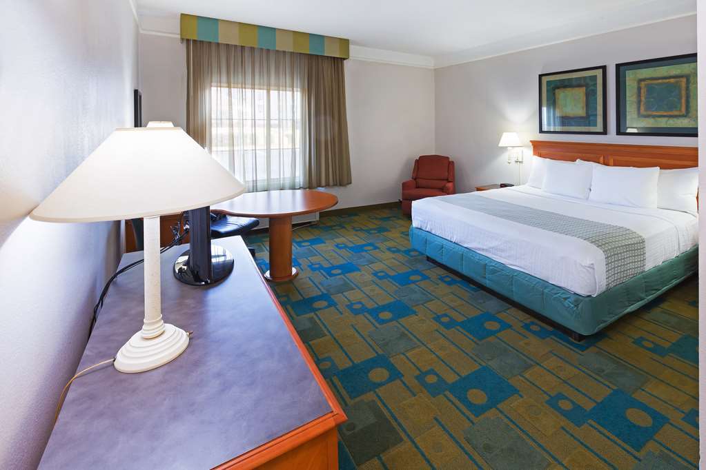 La Quinta By Wyndham Shreveport Airport Hotel Стая снимка